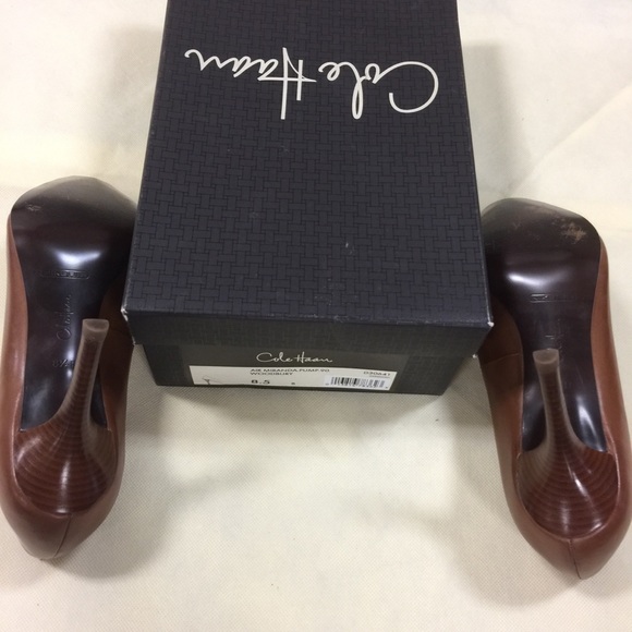 Classic cognac pointy toe heel by Cole Haan - Picture 4 of 6